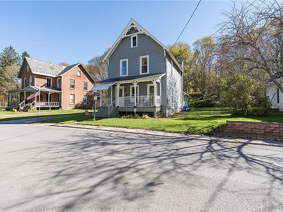 2nd image of 16 Hoyt Ave