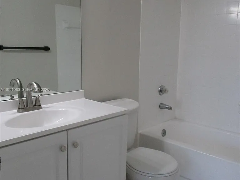 6825 SW 45th Ln #12 — Photo 12