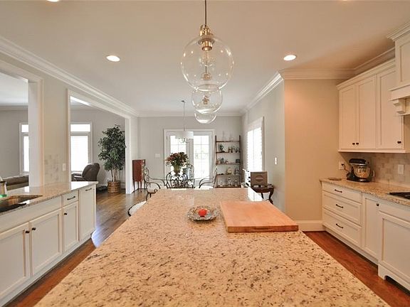 5th image of 5044 Harvestview Dr