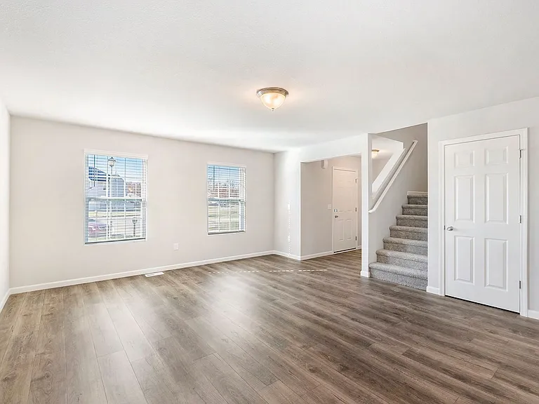 115 E Mason St — Photo 22
