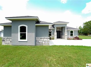 208 Hunters Way, Victoria, TX 77904