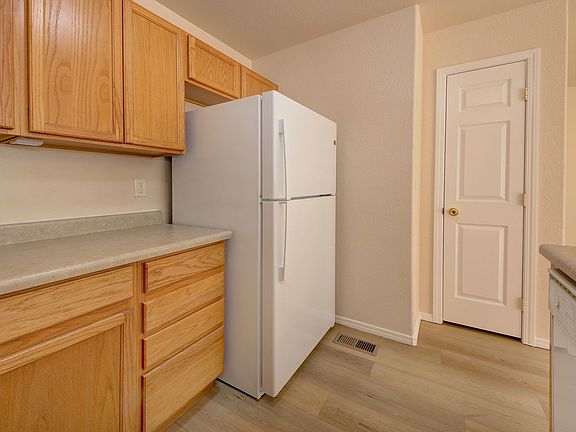 5th image of 5725 Pepperdine Pt