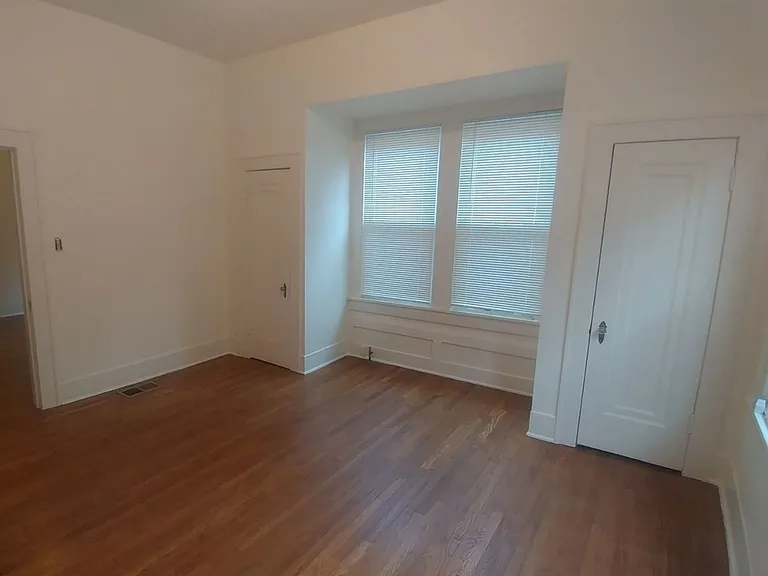 411 W Mistletoe Ave — Photo 16
