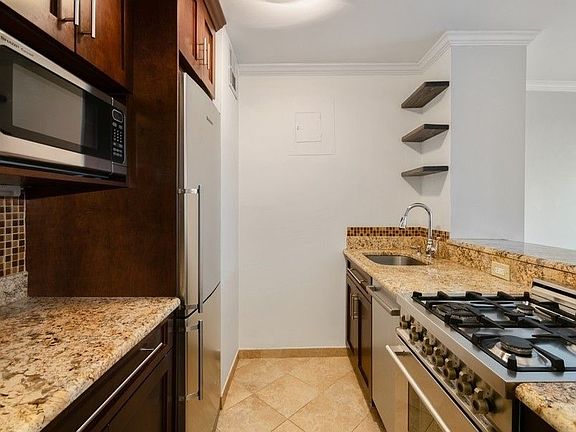 5th image of 245 E 54th St APT 18H