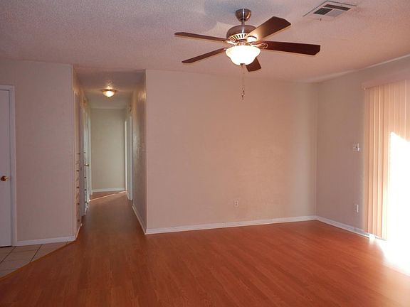 5th image of 604 NW 53rd St