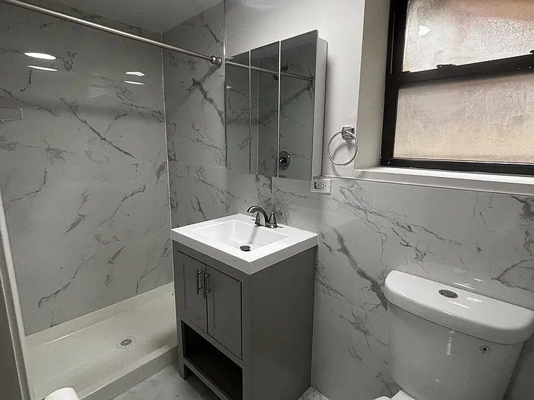 1328 W 18th Pl — Photo 8