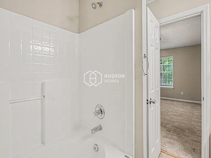 2369 Heatherton Ct — Photo 10