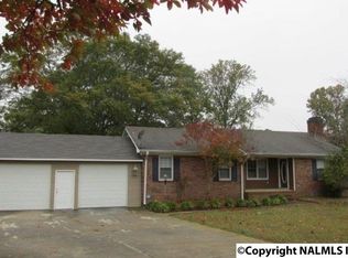 1410 Hickory St, Albertville, AL 35950