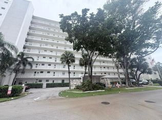 2555 NE 11th St APT 402, Fort Lauderdale, FL 33304