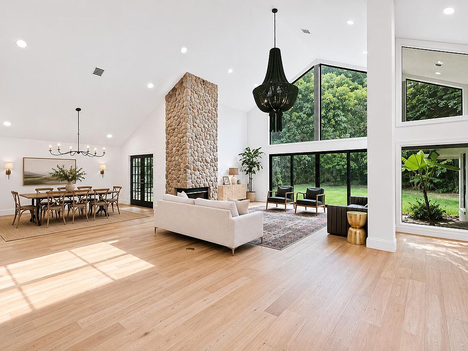 1st image of 3235 Hyde Circle