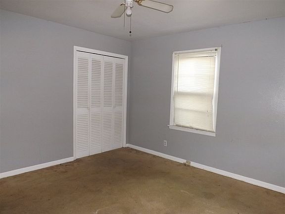 5th image of 2818 Ward Dr