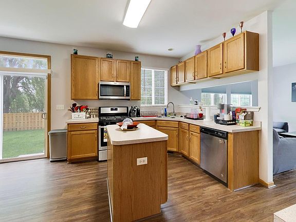 2nd image of 527 W Mara Lynn Ct