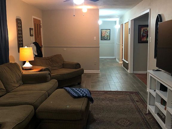 3rd image of 410 Catalina Dr