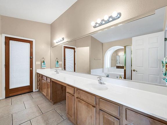 4th image of 5705 E Aire Libre Ave