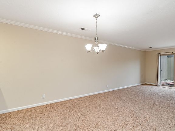 3rd image of 3512 Savana Ln