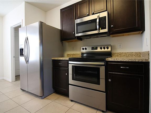 5th image of 360 Cedar Glen Dr