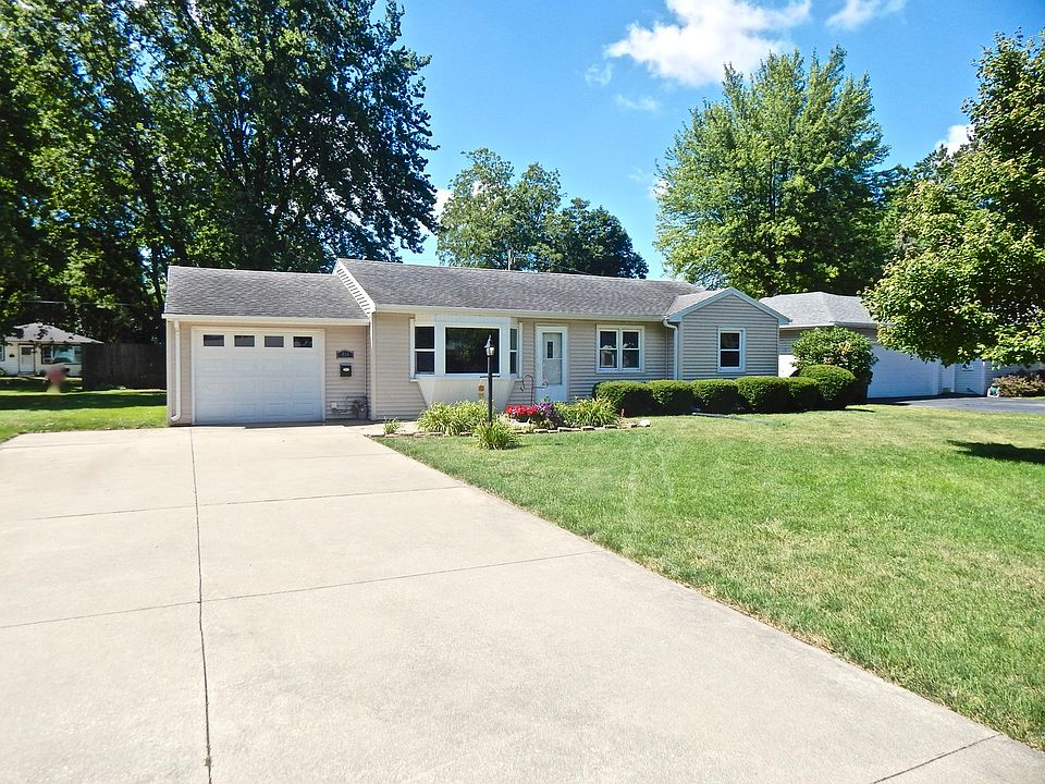 1st image of 434 Saint Aubin Cir