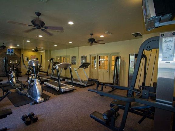 3rd image of 6200 Hulen Bend Ln APT 102