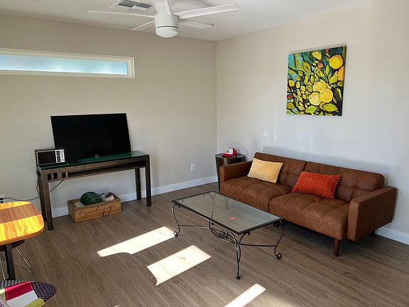 2nd image of 1822 E Keim Dr