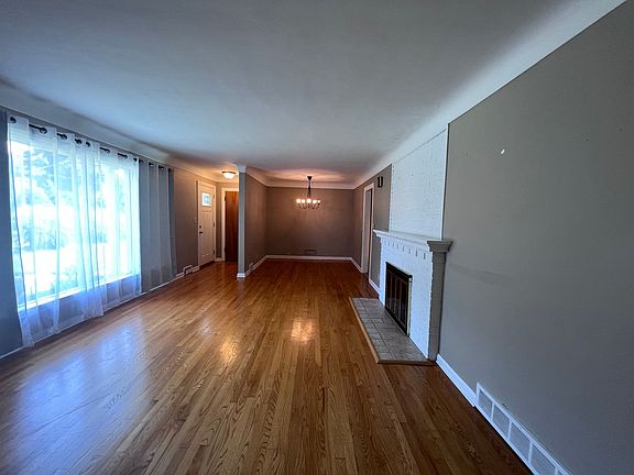 4th image of 9 Morningside Dr SE