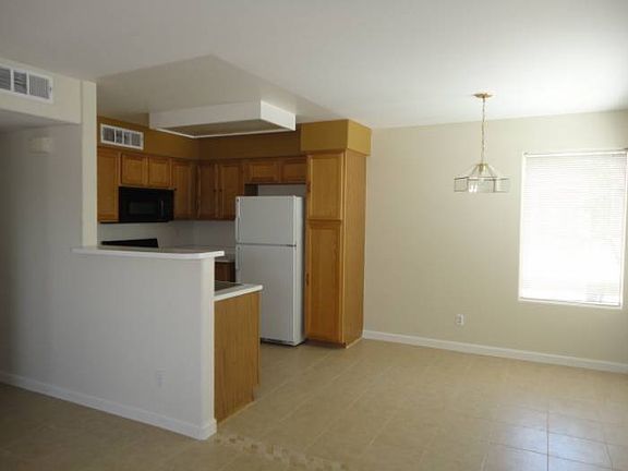 3rd image of 3054 Tarpon Dr Unit 201