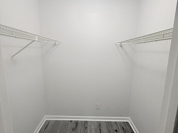 3rd image of 1025 Carolina Rd APT W1