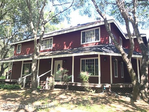 3rd image of 1882 E Napa St