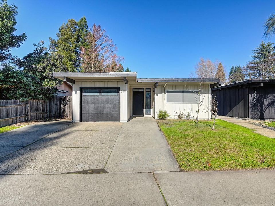 1st image of 8819 Sharkey Ave