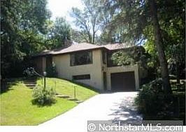 Home for Sale in Roseville, Minnesota $190,000