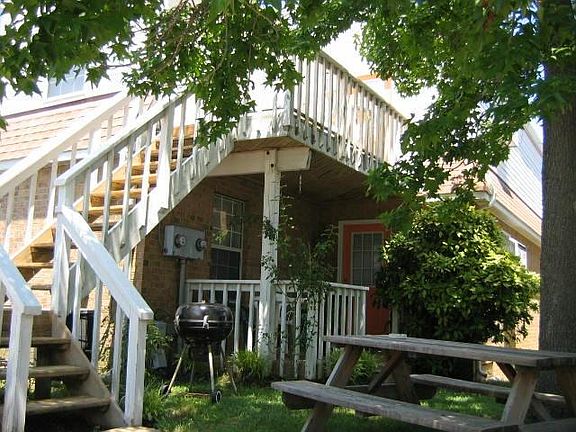 Back BBQ Deck and private driveway