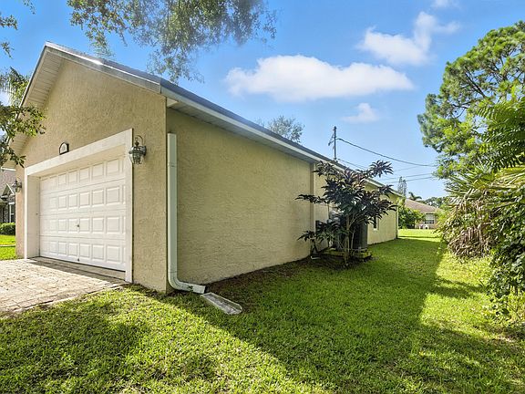 4th image of 1456 SW Patricia Avenue