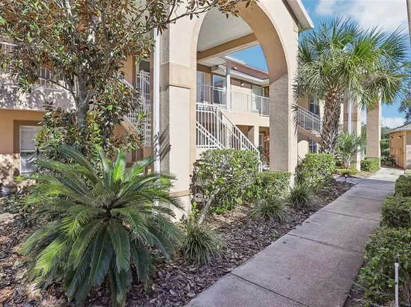 2711 Emerald Lake Ct, Kissimmee, FL 34744