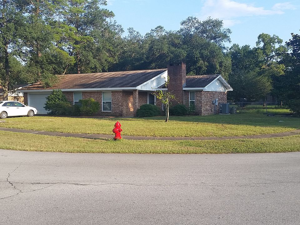 1st image of 107 Duke Dr