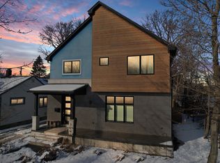 65 Sylvan Ave, Pleasant Ridge, MI 48069