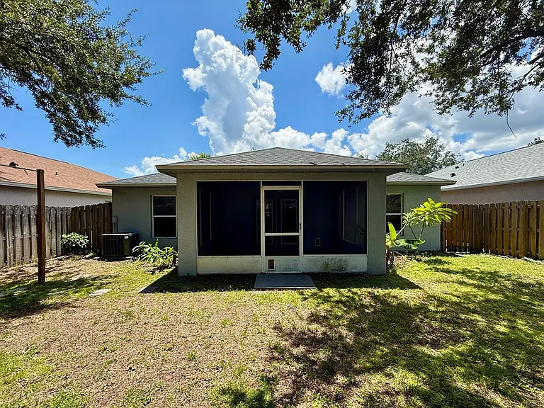 4010 Wilkes Dr — Photo 16
