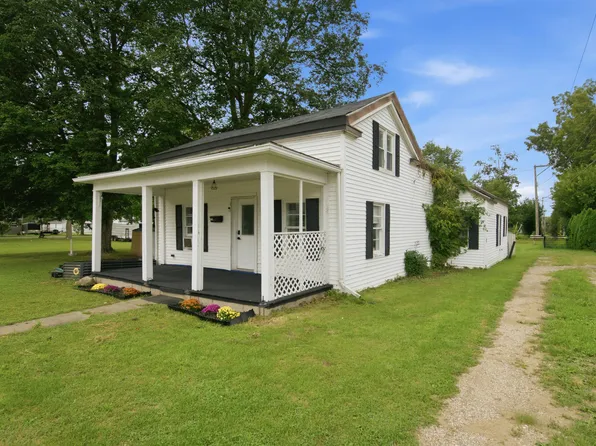 265 W 4th St, Constantine, MI 49042