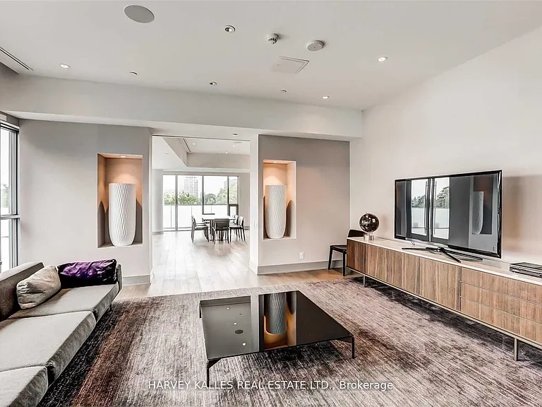 1815 Yonge St #2502 — Photo 35