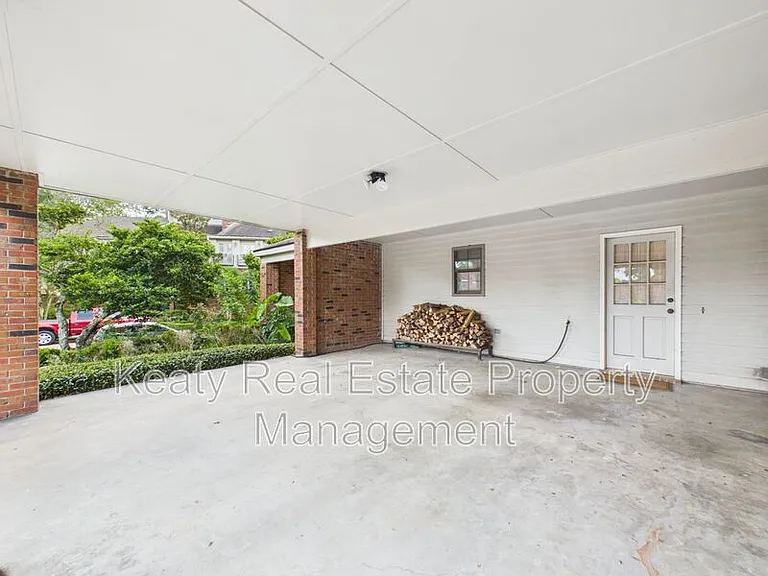 604 Briargate Walk Cir — Photo 25