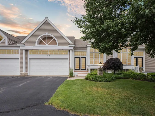 2525 Forest Bluff Dr SE, Kentwood, MI 49546