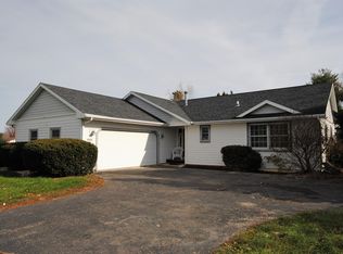 N5968 Lakeview Dr, Elkhorn, WI 53121