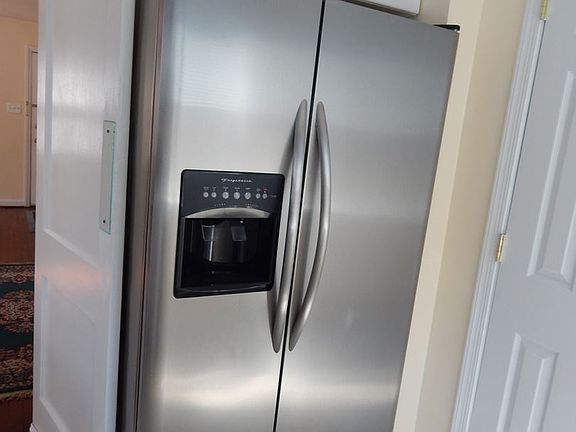 4th image of 5833 Biscayne Dr