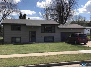 5905 W 41st St, Sioux Falls, SD 57106