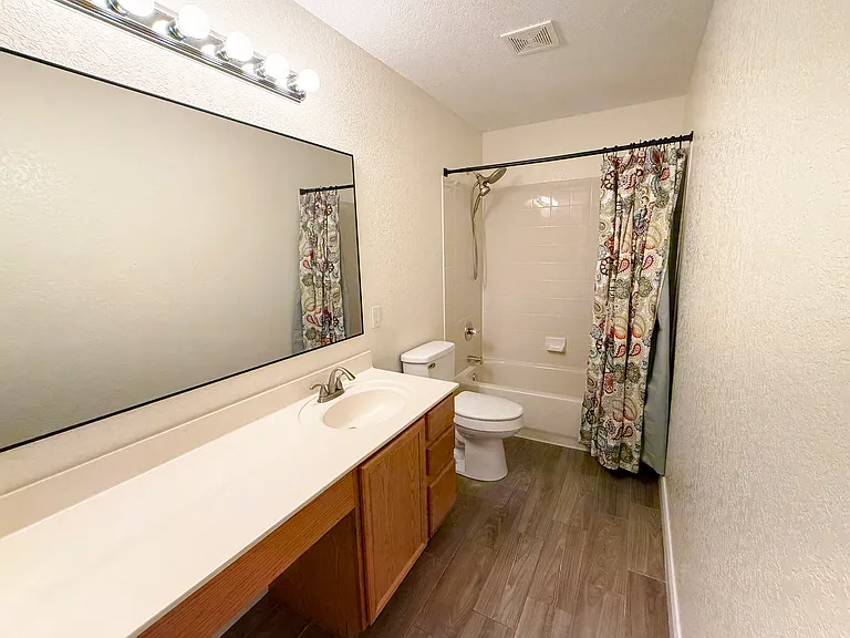 847 Quitman Oak — Photo 35