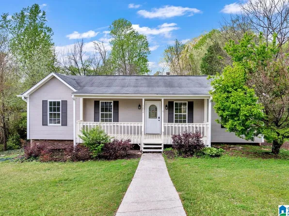 102 Sunny Brook Ln, Trussville, AL 35173
