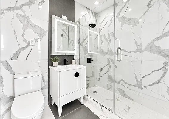 Bathroom, photo 2