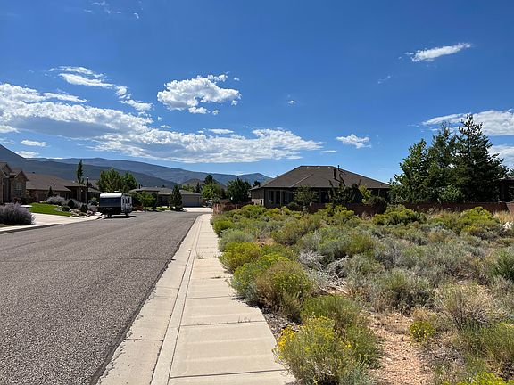 4th image of 2272 W Crestview Cir