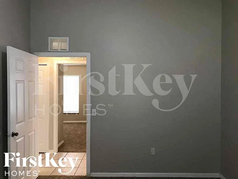 7428 Little Pond Ct — Photo 12