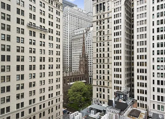 Rented by Warburg | media 18