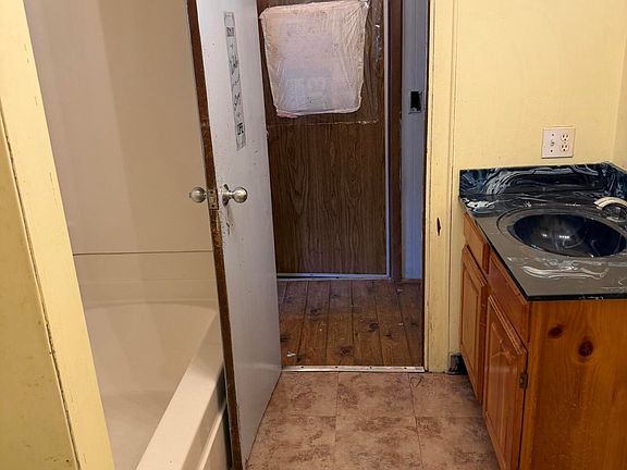 5th image of 5 Kimball Hill Road