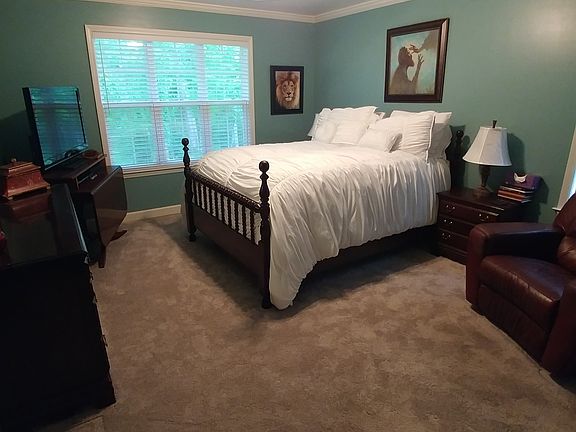 3rd image of 1038 Watauga Ct